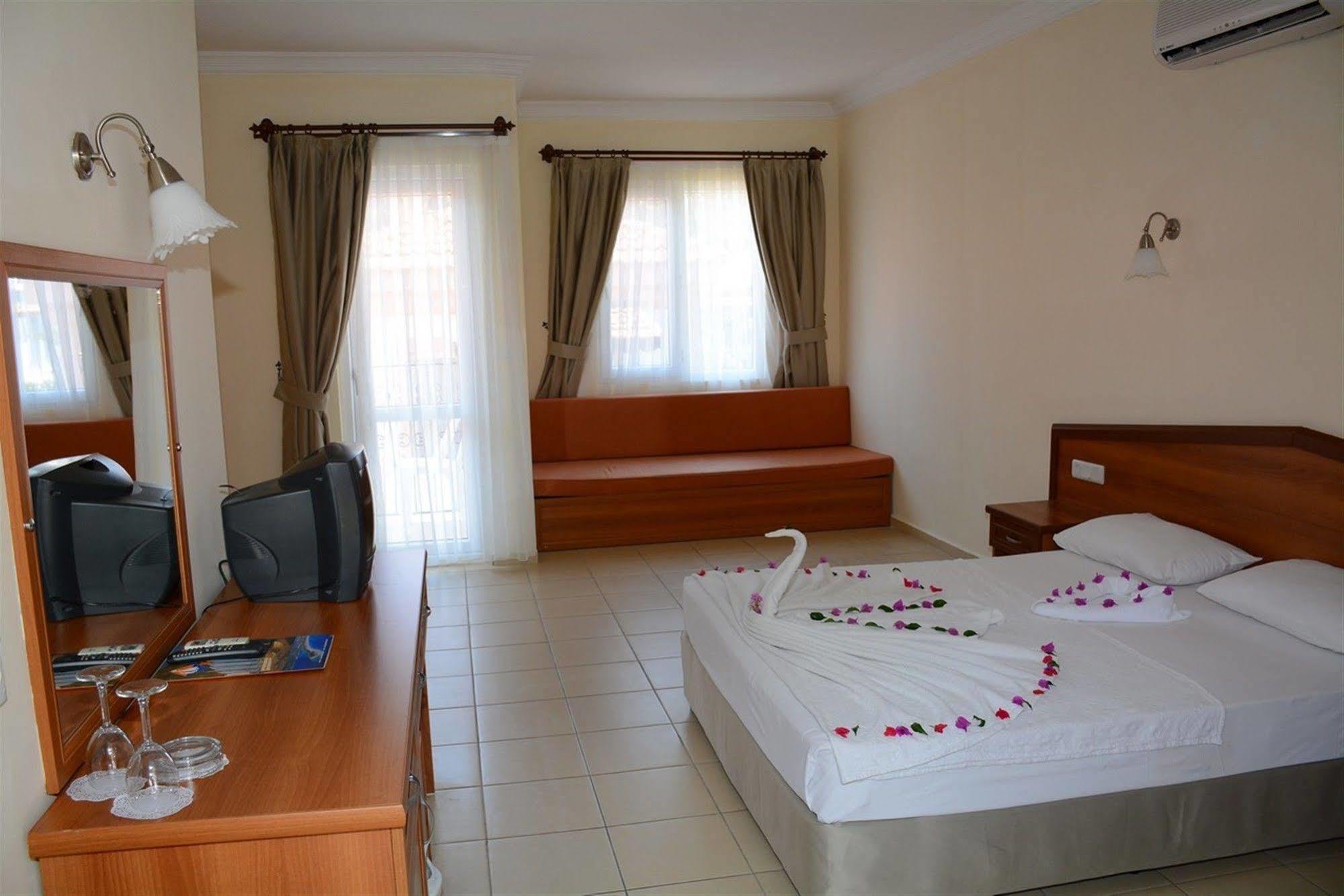 Karbel Beach Hotel Oludeniz Exterior photo